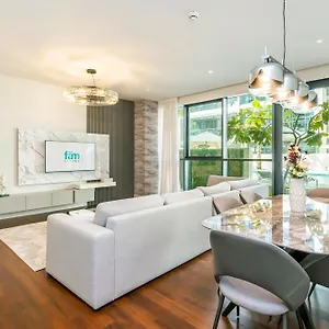  شقة Fam Living - Walk - Opulent Living