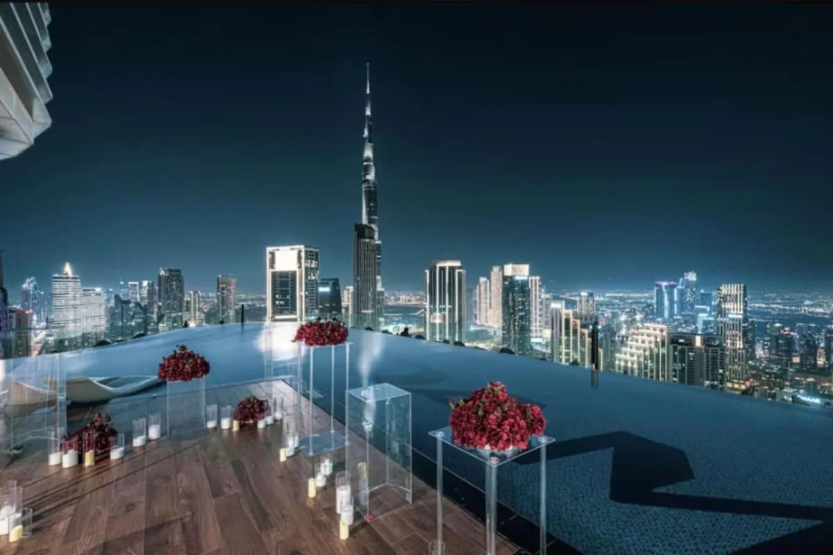 Dive Into Luxury With Infinity Pool & Burj Khalifa Apartment Dubai United Arab Emirates