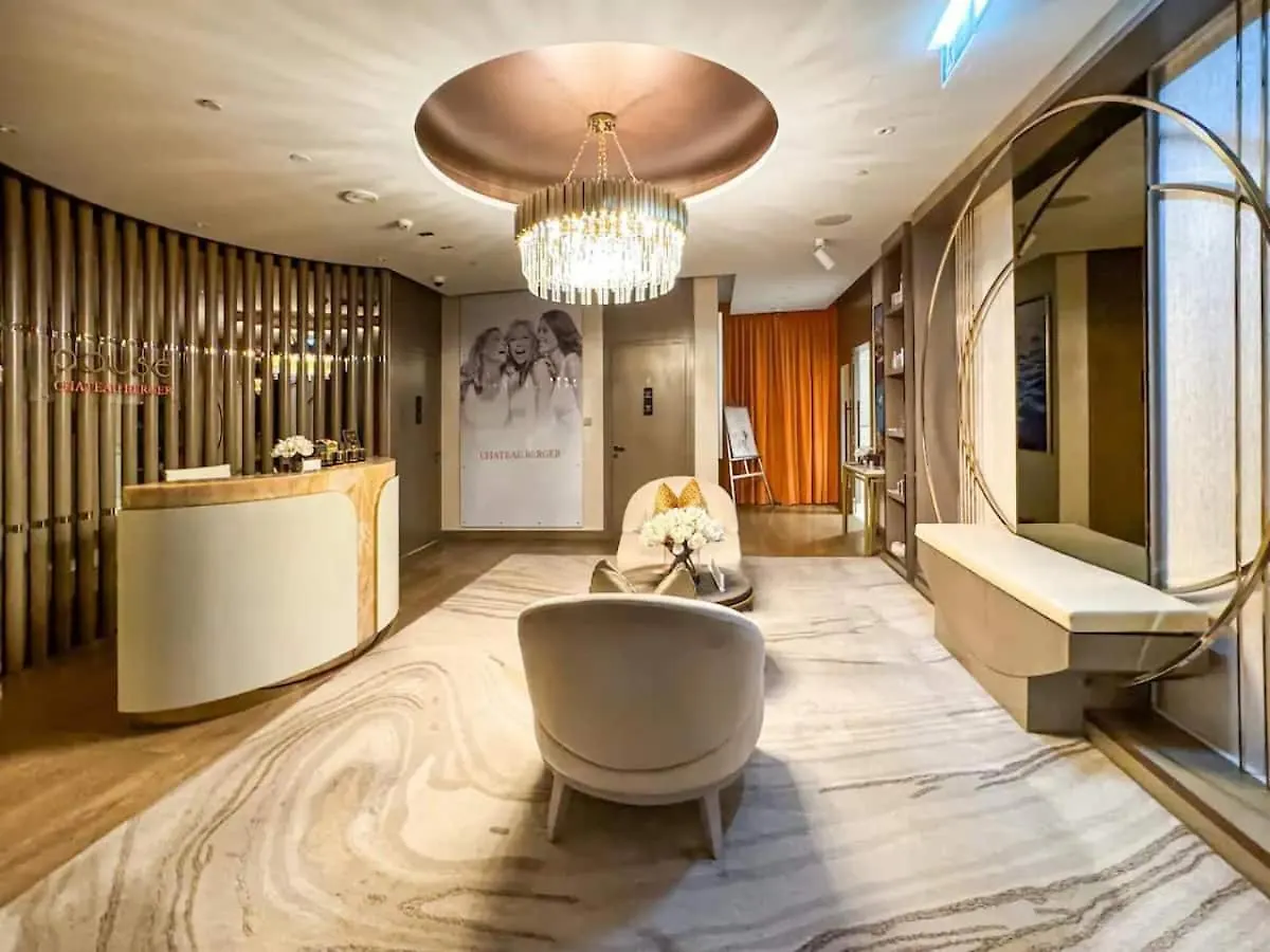 Dive Into Luxury With Infinity Pool & Burj Khalifa Apartment Dubai United Arab Emirates