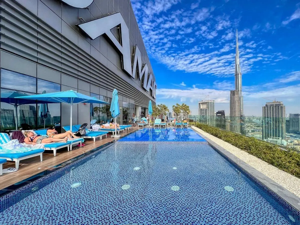 Dive Into Luxury With Infinity Pool & Burj Khalifa Apartment Dubai 0*,