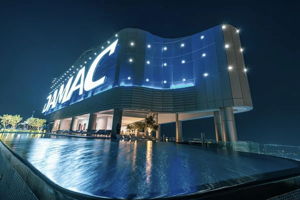 Dive Into Luxury With Infinity Pool & Burj Khalifa Apartment Dubai