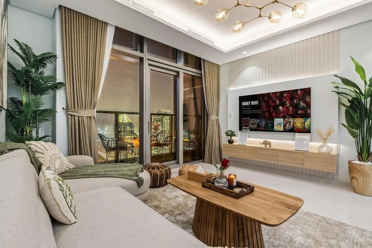 Dive Into Luxury With Infinity Pool & Burj Khalifa Apartment Dubai