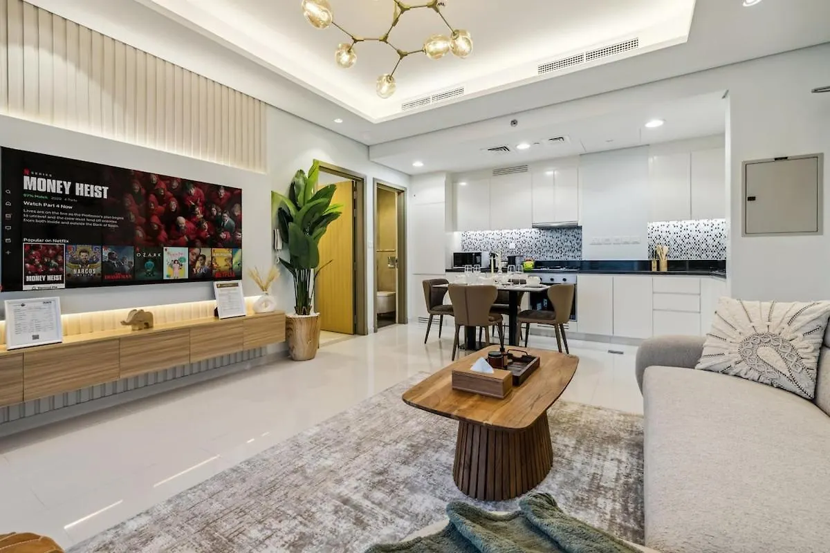 Dive Into Luxury With Infinity Pool & Burj Khalifa Apartment Dubai
