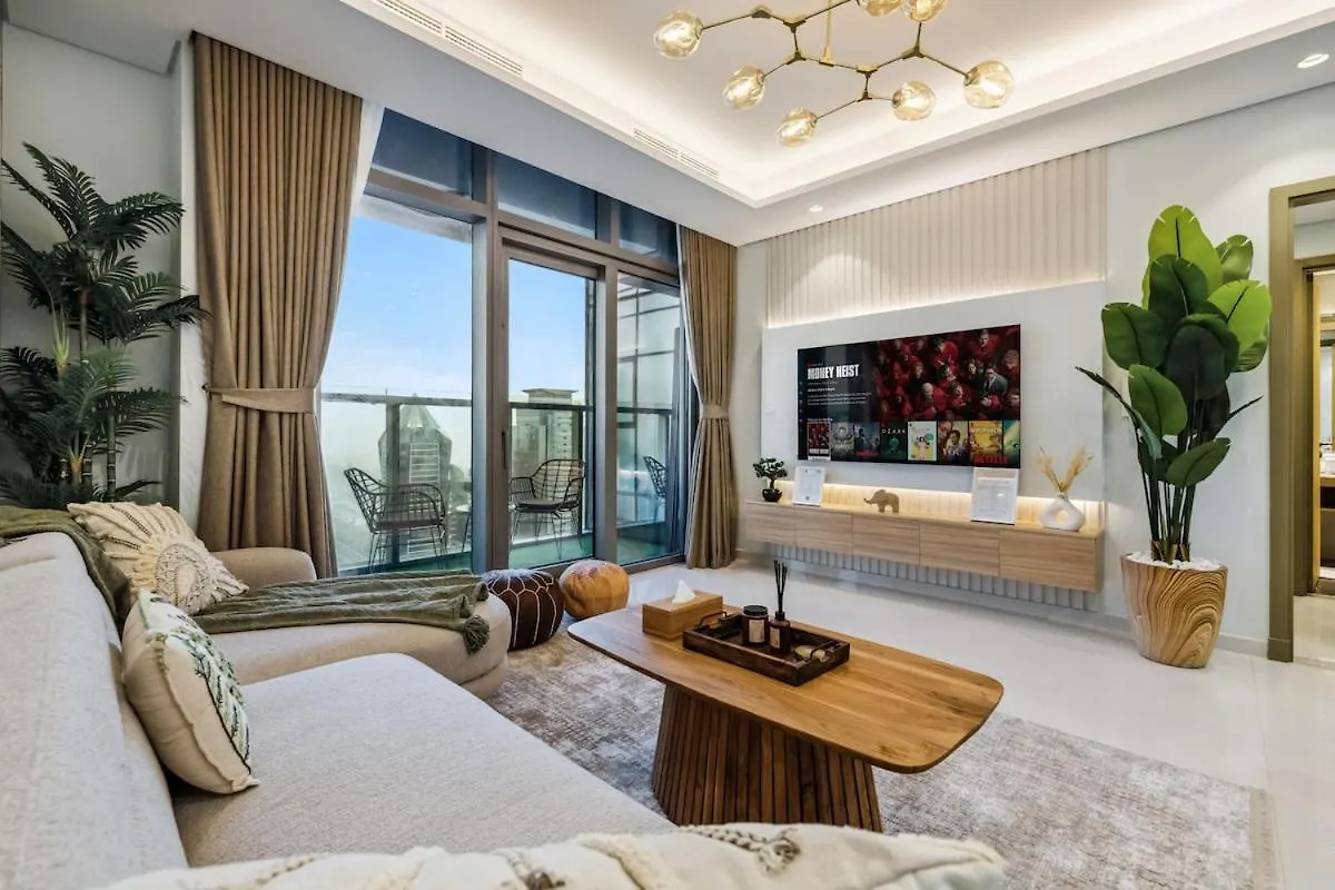 Dive Into Luxury With Infinity Pool & Burj Khalifa Apartment Dubai 0*,
